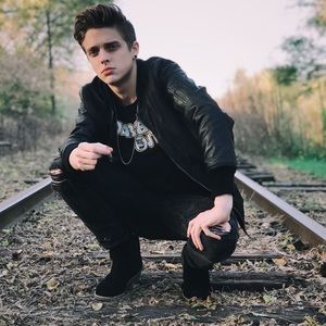 Meet your Posher, Korey